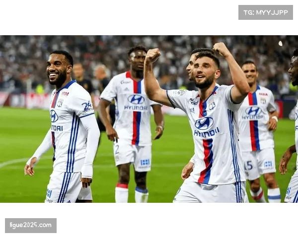 里昂1-2不敌摩纳哥，托利索赛后与死忠球迷组织对话